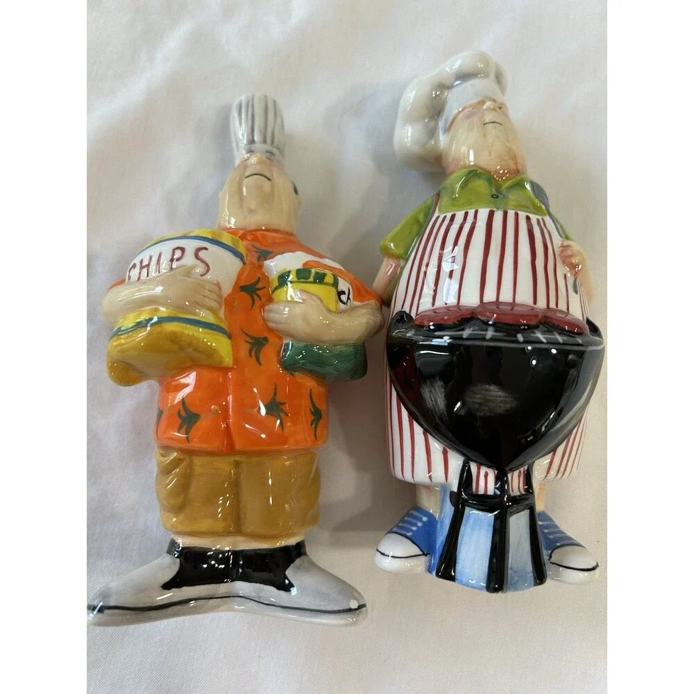Masters Of The Grill BBQ Party Chefs Salt Pepper Shaker Set CIC Picnic